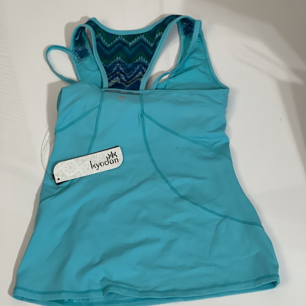 Kyodan activewear top with built in bra  size M - Picture 2 of 5